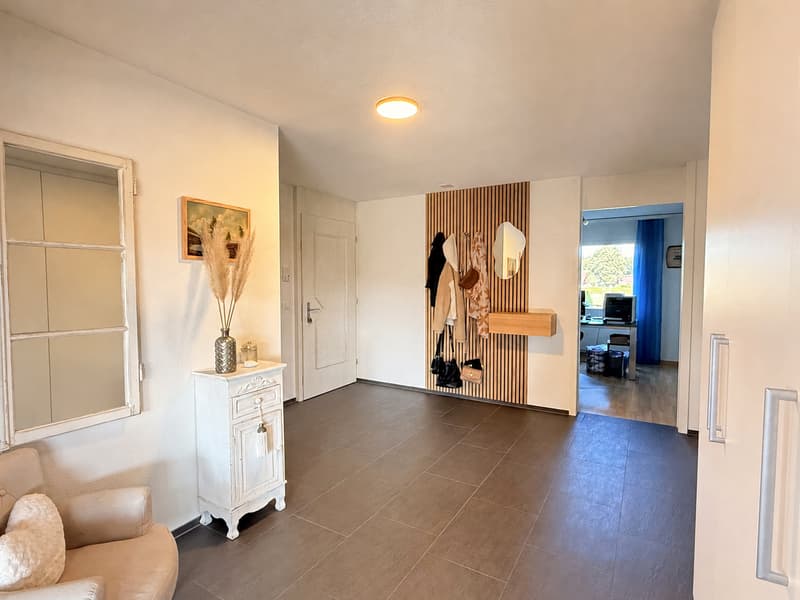 4.5-Zimmer-Wohnung im Eigentumsstandard - absolute Ruhe mit viel Grün in Hünenberg (13)