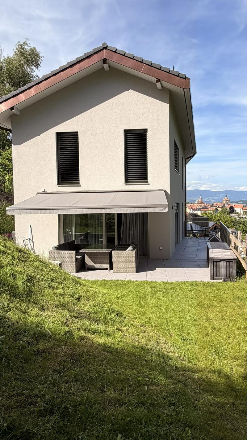 Villa mitoyenne moderne 5.5 pièces (2025), jardin privatif, vue superbe, garage accès direct (2)