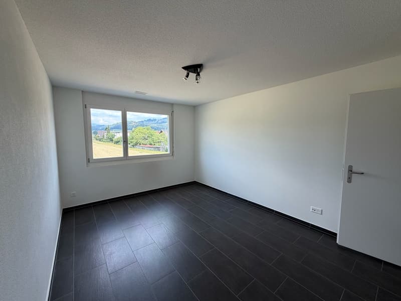 Lichtdurchflutete 3.5-Zimmer-Wohnung, 95 m², an zentraler Lage in Steffisburg (13)