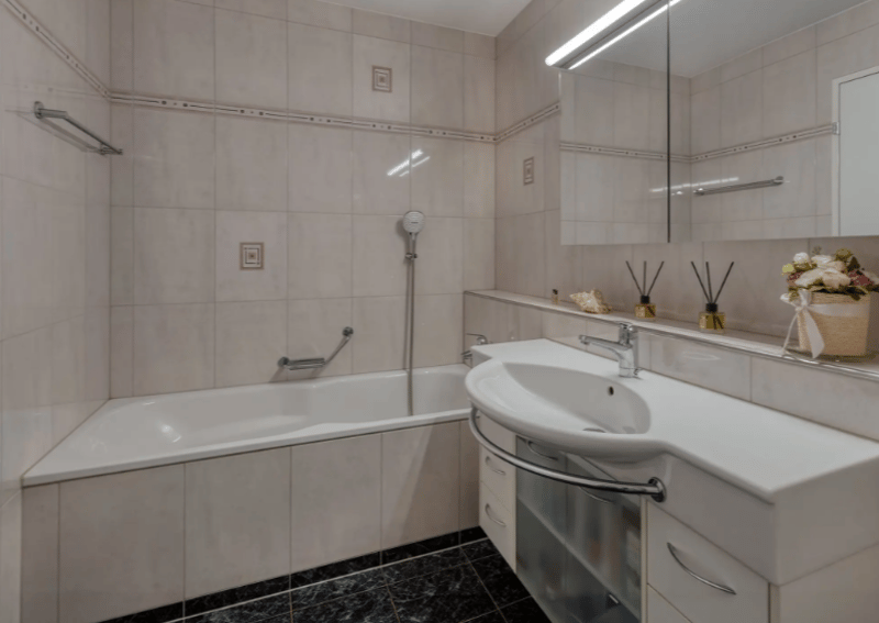 Grosszügige 3.5-Zimmer-Wohnung im ruhigen Wohnpark Feldhof in Zug (10)