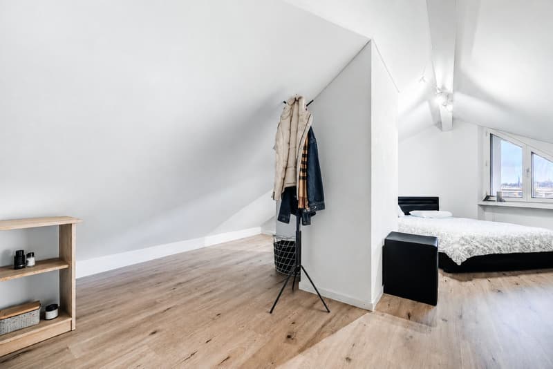 Lichtdurchflutete 4.5-Zimmer-Attika-Maisonette mit Tiefgaragenplatz, St. Gallen (10)