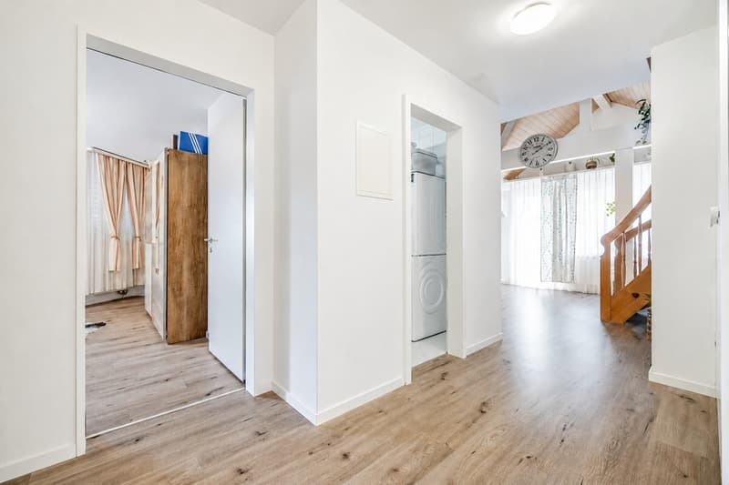 Lichtdurchflutete 4.5-Zimmer-Attika-Maisonette mit Tiefgaragenplatz, St. Gallen (8)