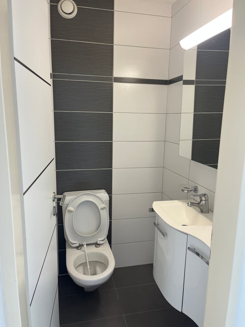 Geräumige 5.5-Zimmer-Wohnung an der Hauptstrasse in Biberist –sofort verfügbar!" (37)