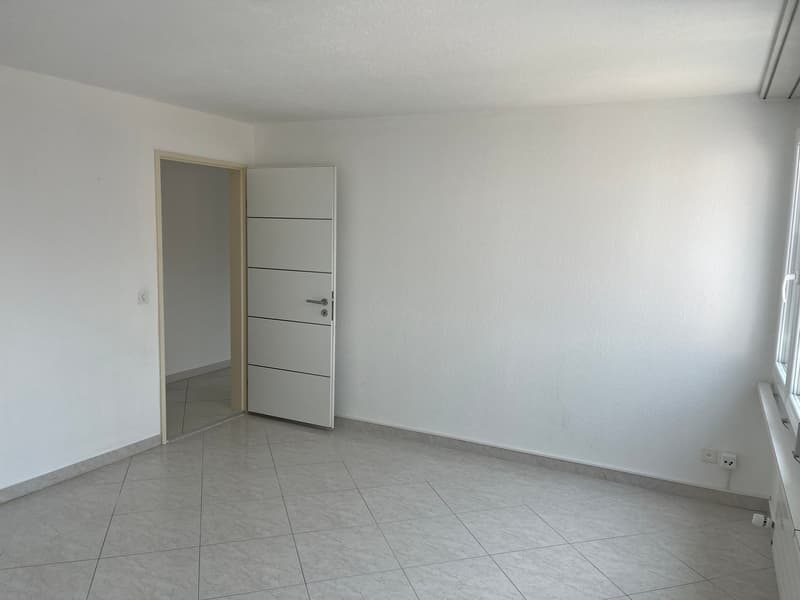 Geräumige 5.5-Zimmer-Wohnung an der Hauptstrasse in Biberist –sofort verfügbar!" (36)