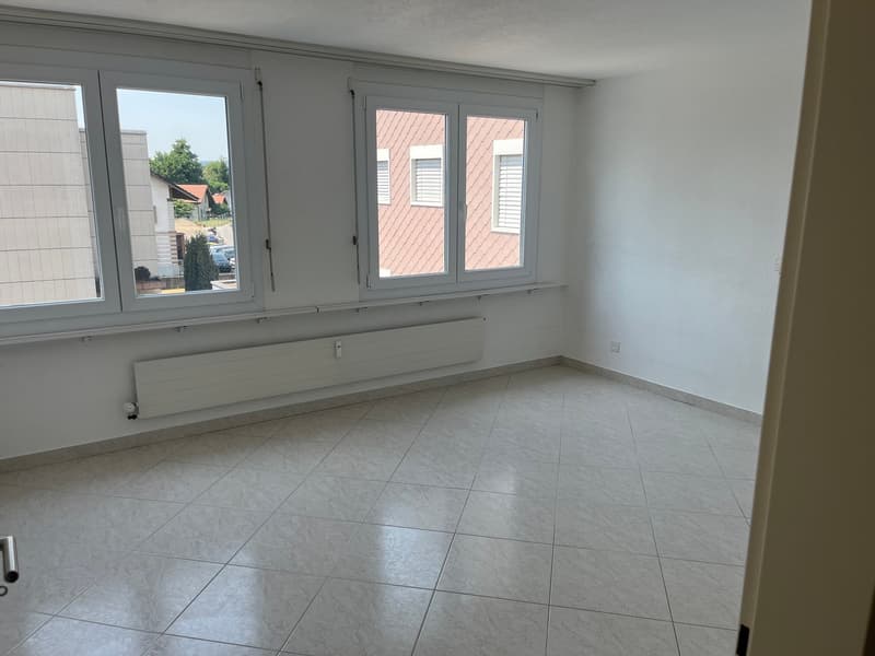Geräumige 5.5-Zimmer-Wohnung an der Hauptstrasse in Biberist –sofort verfügbar!" (24)