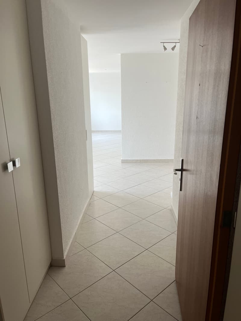 Geräumige 5.5-Zimmer-Wohnung an der Hauptstrasse in Biberist –sofort verfügbar!" (11)
