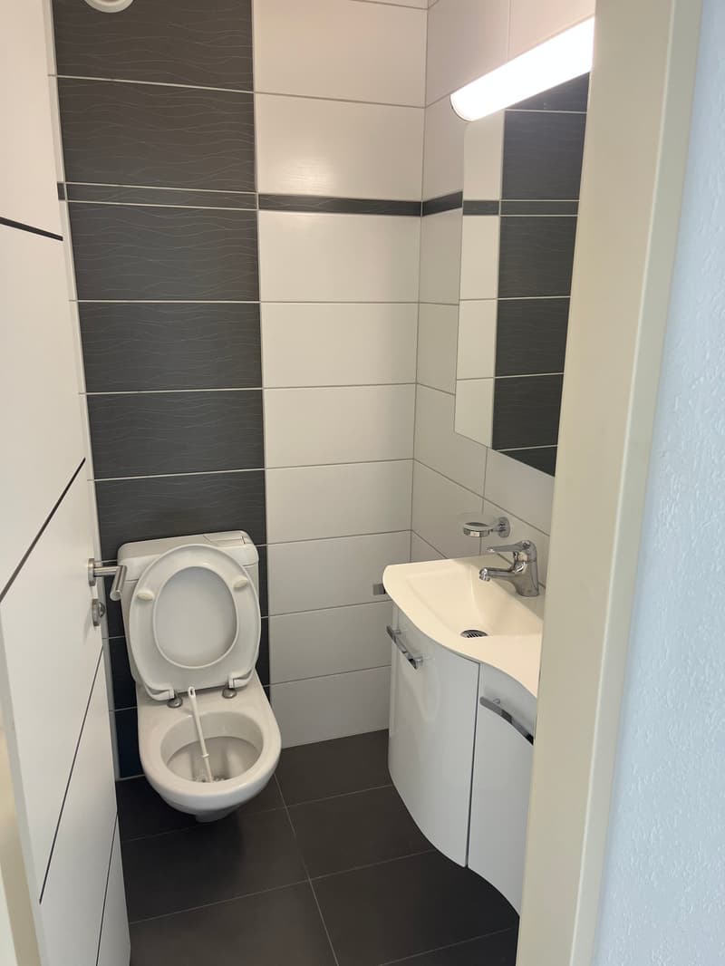 Geräumige 5.5-Zimmer-Wohnung an der Hauptstrasse in Biberist –sofort verfügbar!" (27)