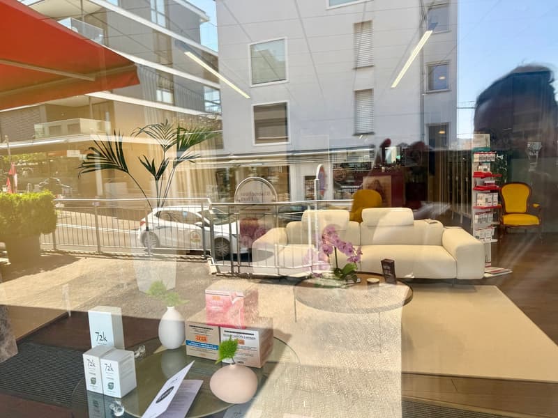 Ladenlokal, Büro oder Praxisräume an zentraler Lage in Thalwil (2)