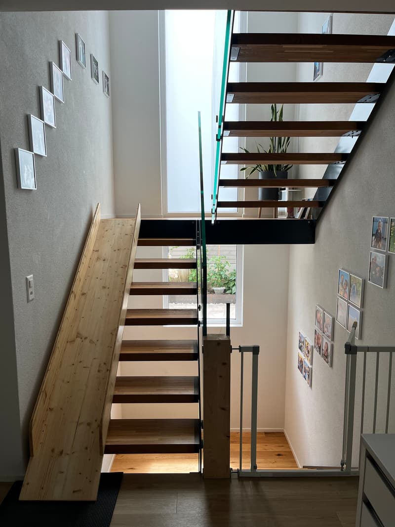 Modernes 5.5-Zimmer-Doppeleinfamilienhaus in familienfreundlichem Quartier (6)