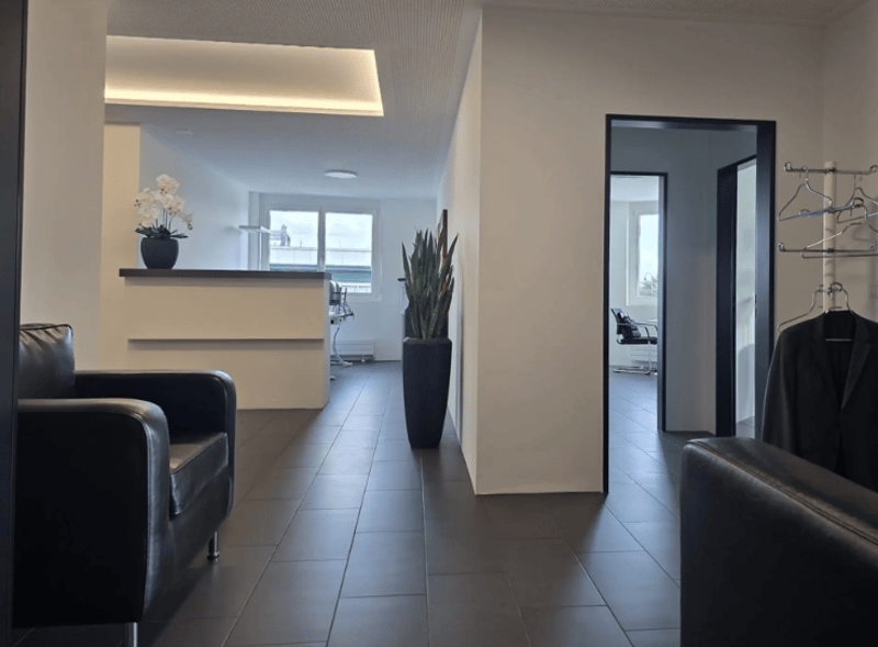 Schöne, modern ausgebaute Büroräumlichkeiten in Jonen AG (3)
