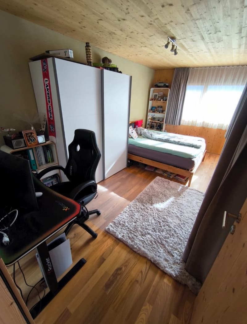 Modernes, freistehendes 6 1/2 Zimmer- Holzhaus mit Seesicht/Ufernähe (20)