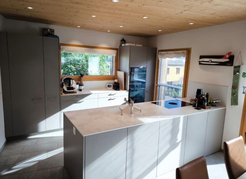 Modernes, freistehendes 6 1/2 Zimmer- Holzhaus mit Seesicht/Ufernähe (5)