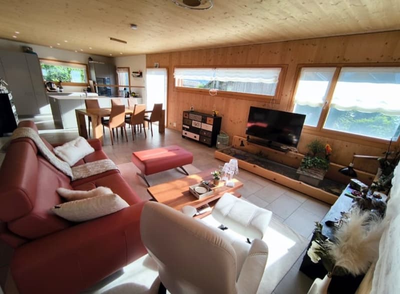 Modernes, freistehendes 6 1/2 Zimmer- Holzhaus mit Seesicht/Ufernähe (8)