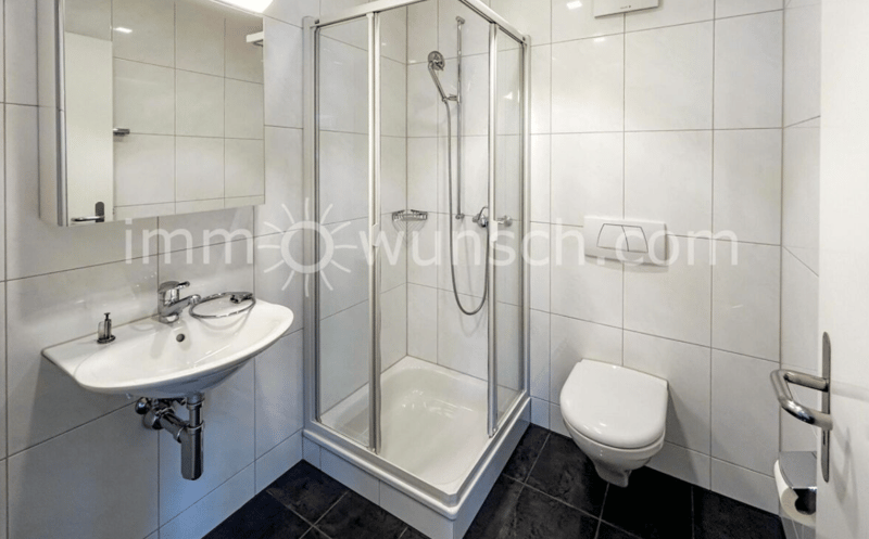 Exklusive 4 ½ Zi. EGTW mit traumhafter Seesicht in Walchwil (9)