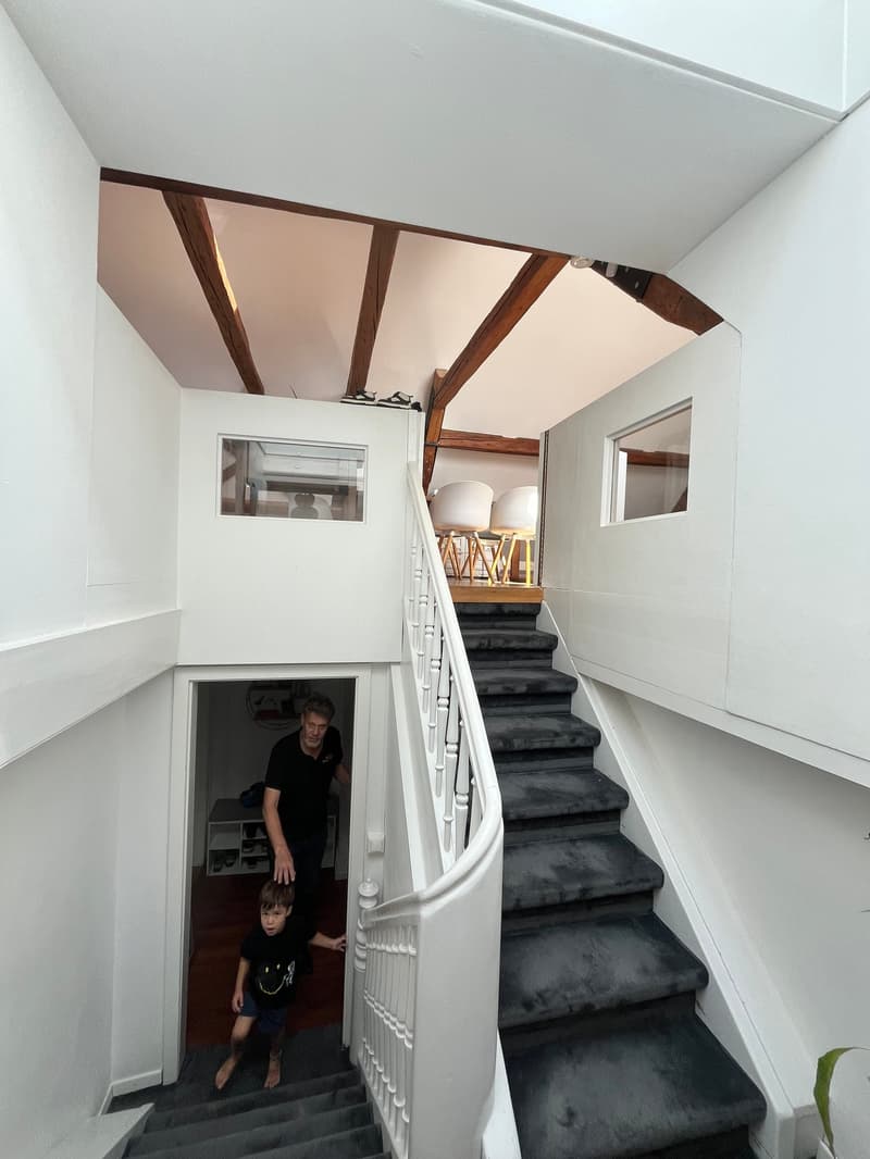 Charmante 2.5-Zimmer-Dachwohnung an sonniger Lage in Uetikon am See (7)