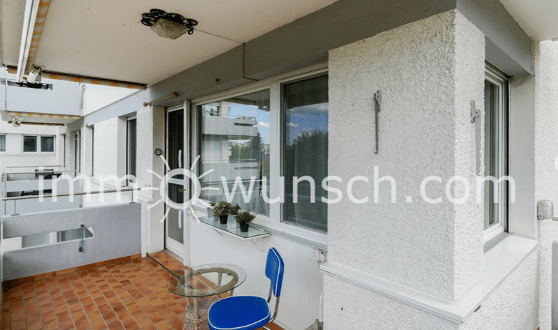 Helle 5.5-Zimmer-Wohnung mit Balkon und Doppelgaragenbox in Baar (11)