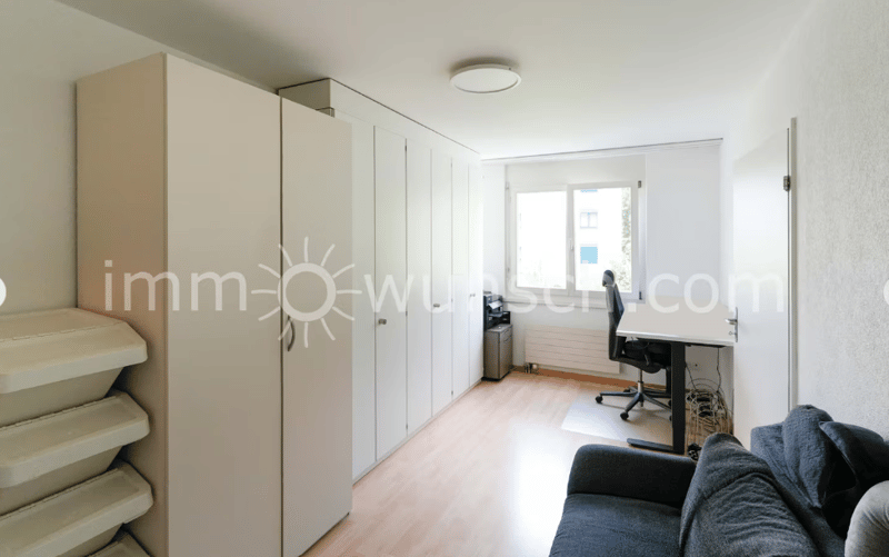 Familienfreundliche und grosszügige 5 ½ Zimmer Eigentumswohnung (10)