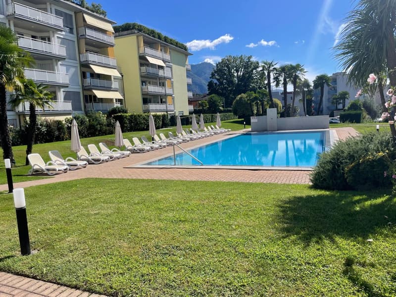 Pregassona – luminoso appartamento di 1 locale con ampio balcone e piscina (1)