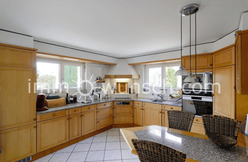 Charmantes 5 ½ Zimmer Einfamilienhaus, mit toller Gartenanlage, an erhöhter und ruhiger Wohnlage (7)