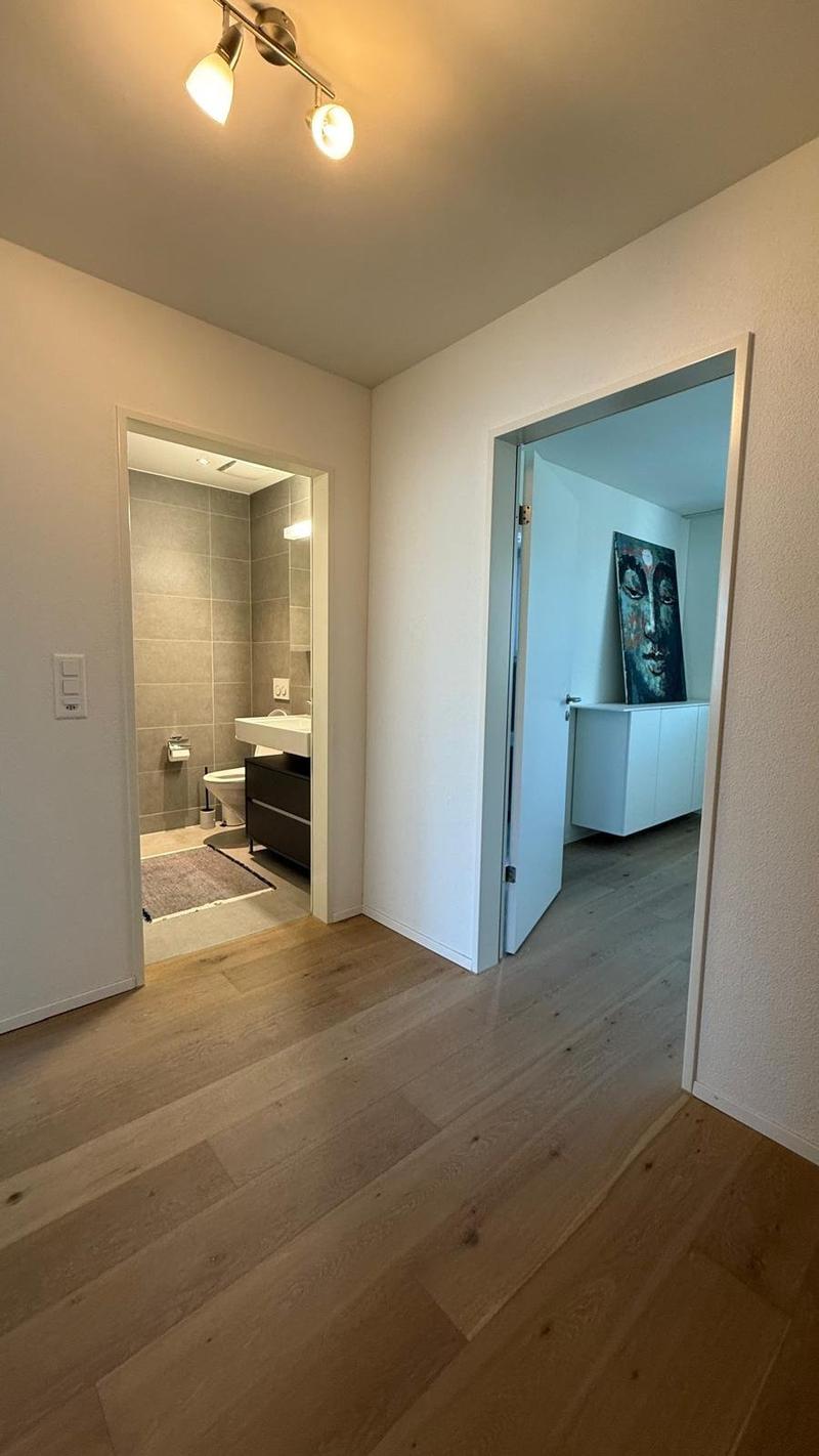 Wunderschönes 5.5-Zimmer-Familienhaus | ca. 240 m² | Garten | 10 Min. von Zug (12)