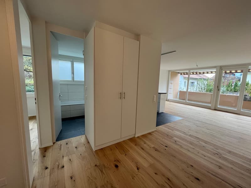 Sehr sonnige, ruhige, teilrenovierte 4.5-Zimmerwohnung (5)