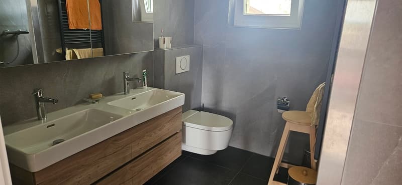 Helle 3.5-Zimmer-Wohnung mit Balkon in Rosshäusern – ab sofort verfügbar! (2)