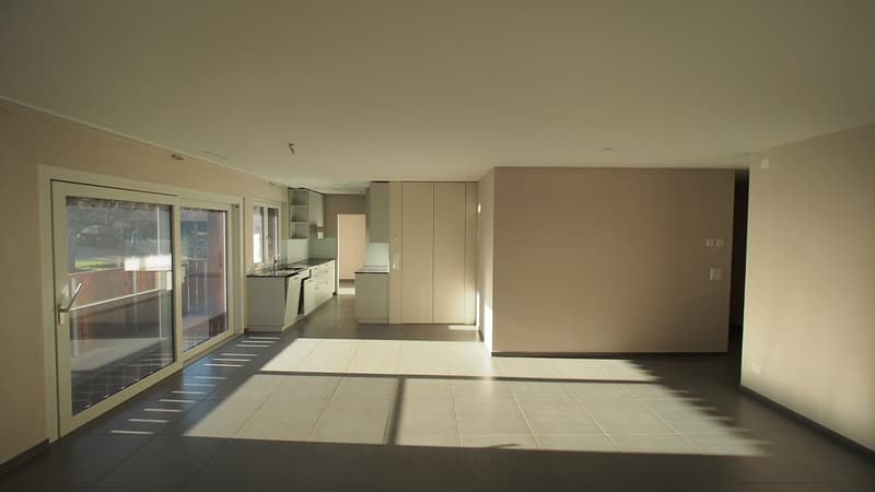 Zu vermieten 4 1/2 Zimmer Wohnung 1. Etage (7)