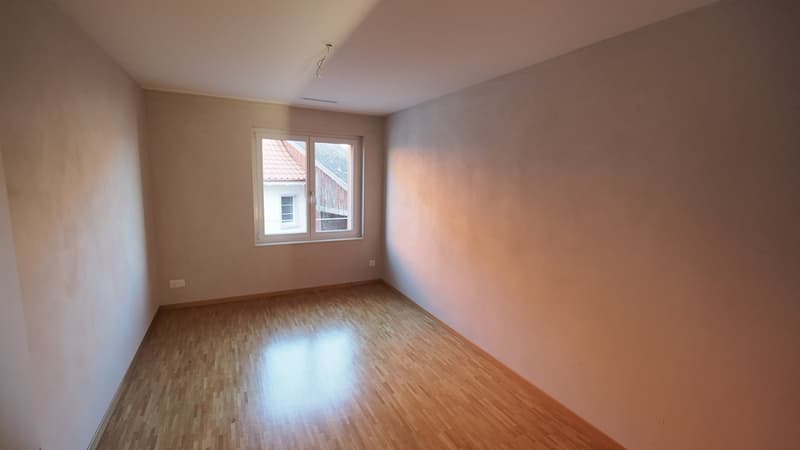 Zu vermieten 4 1/2 Zimmer Wohnung 1. Etage (20)