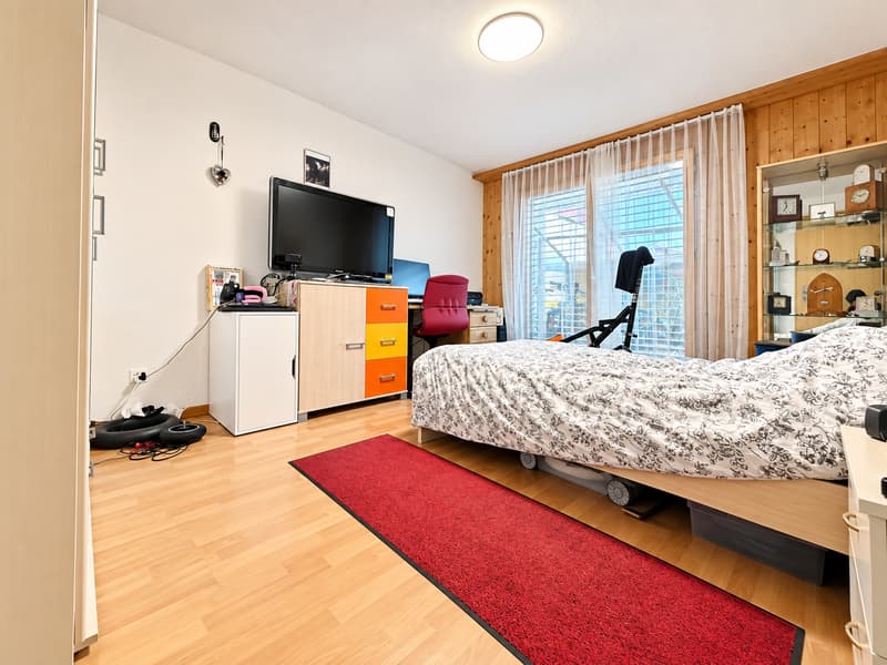 Charmante 3.5-Zimmer-Wohnung mit Bergblick in Stocken-Höfen (4)