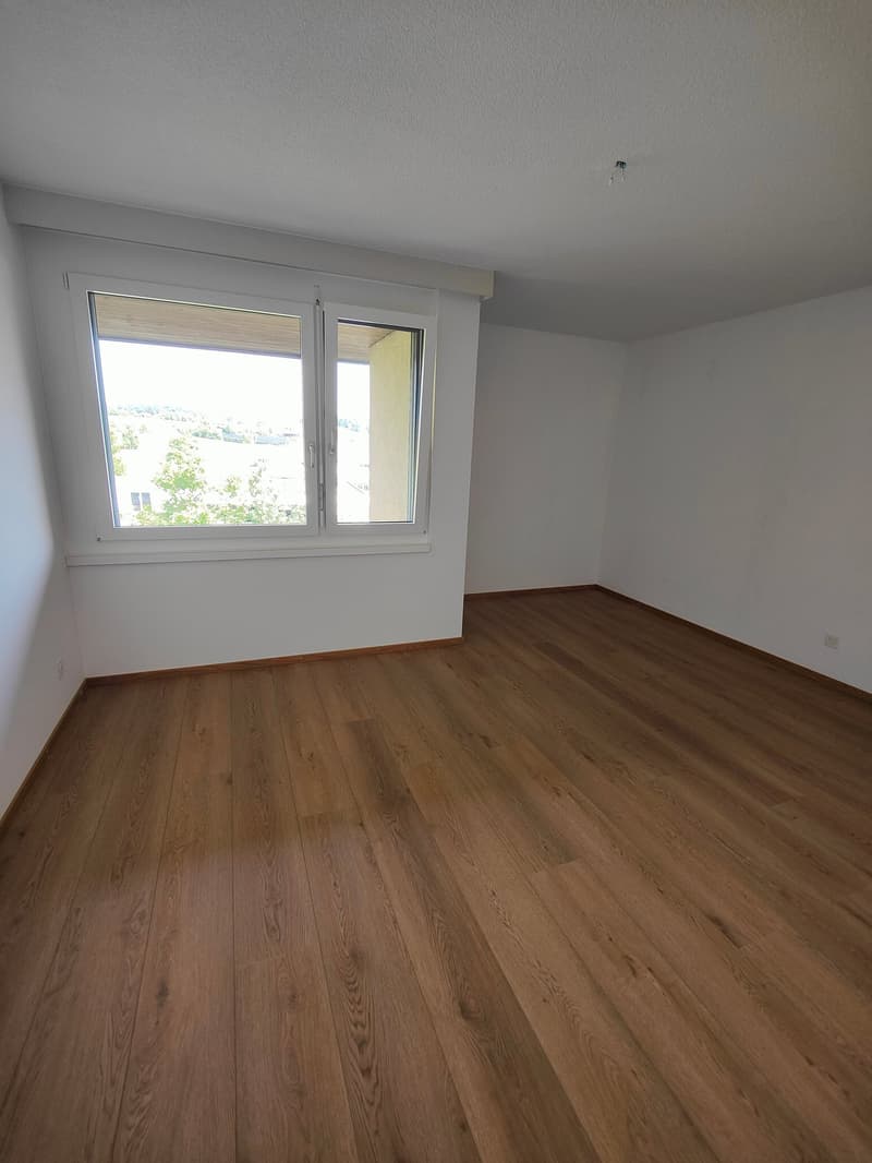 Grosszügige 4.5-Zimmer-Wohnung in Familienquartier in Sempach - ab sofort verfügbar! (20)