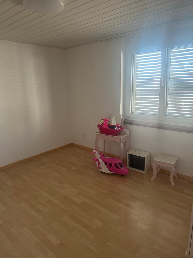 Helle 4.5-Zimmer-Wohnung mit Balkon und Lift in Reiden (6)