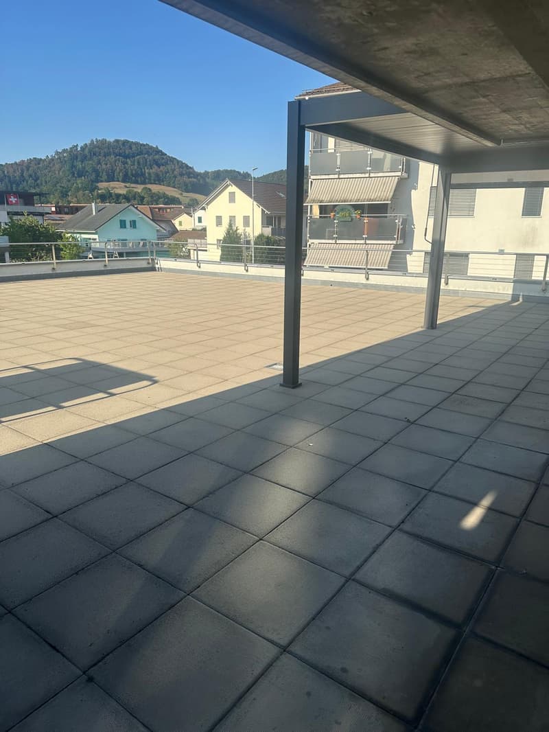Helle 4.5-Zimmer-Wohnung mit Balkon und Lift in Reiden (9)
