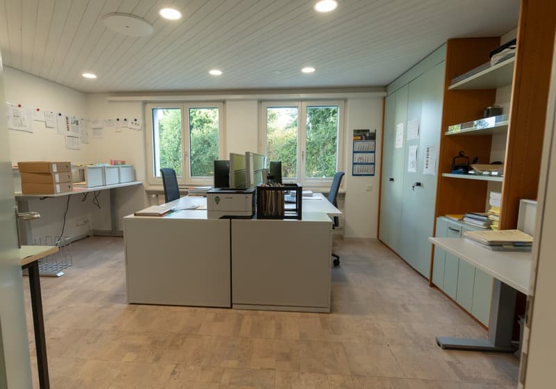 Vielseitig nutzbare Büroräumlichkeiten in Muri (10)