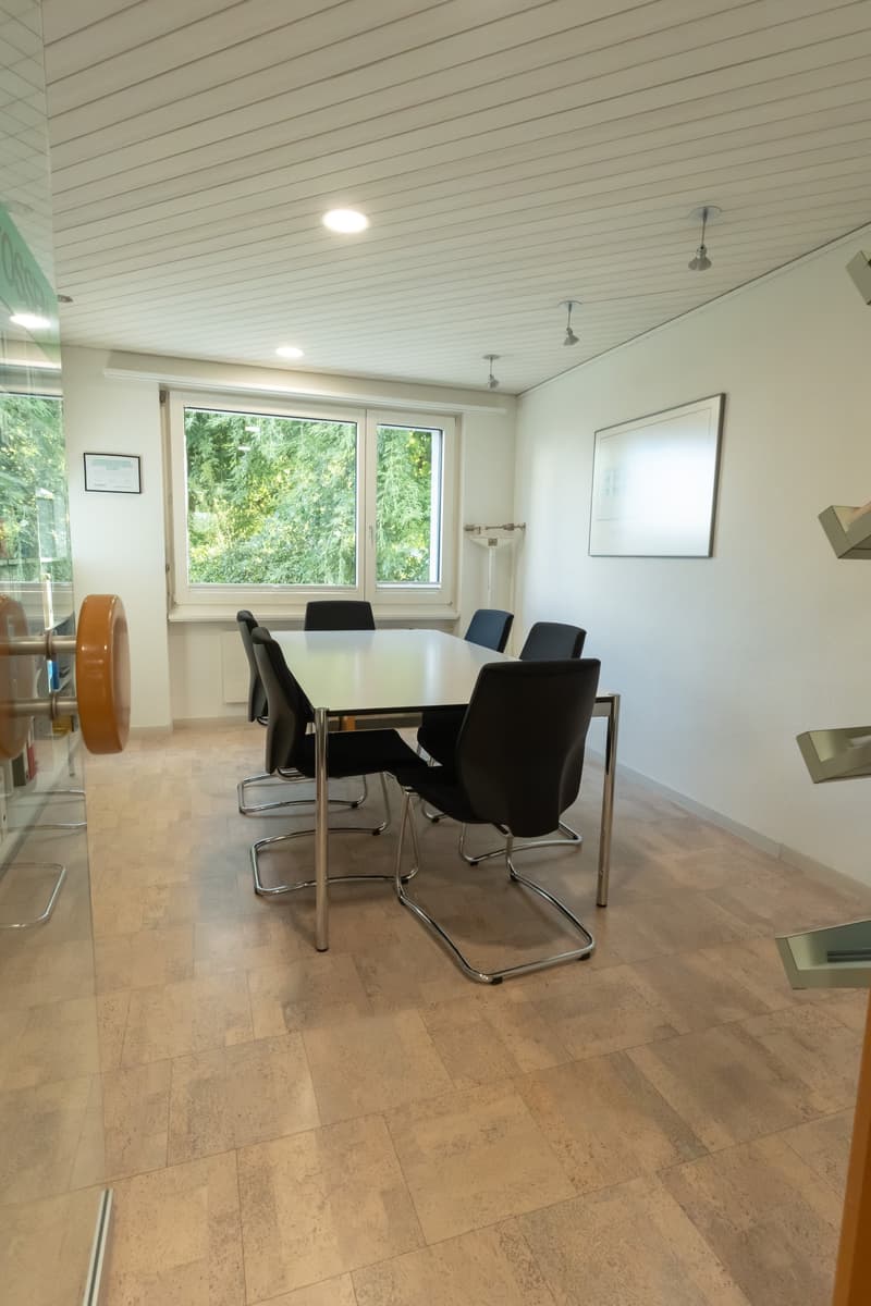 Vielseitig nutzbare Büroräumlichkeiten in Muri (7)