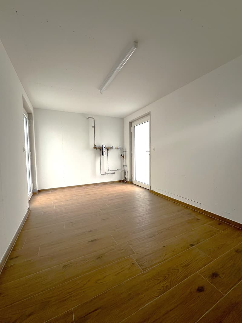 Stilvoll wohnen am Dorfbach – komplett renoviertes Einfamilienhaus (7)