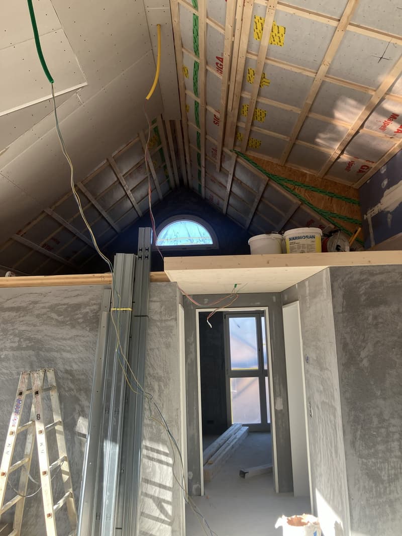 Neue 4 1/2 Zimmer Galerie Wohnung (10)