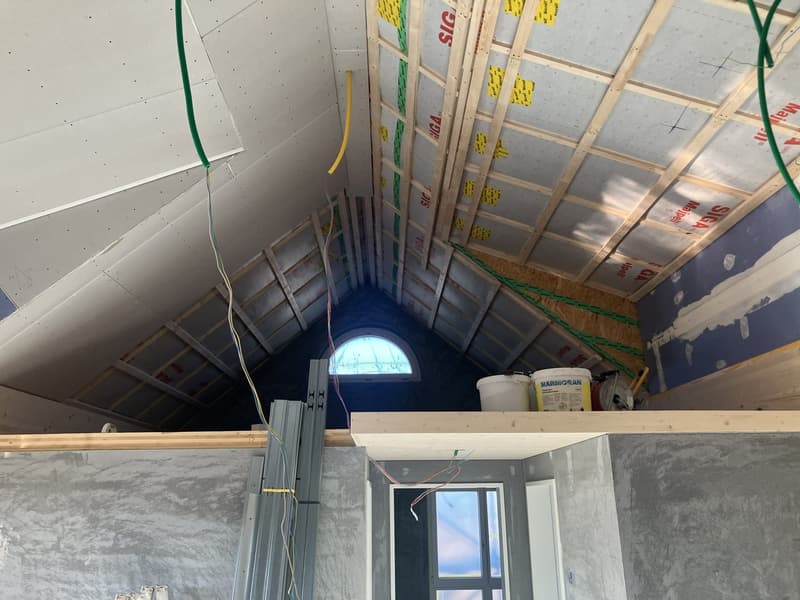 Neue 4 1/2 Zimmer Galerie Wohnung (11)