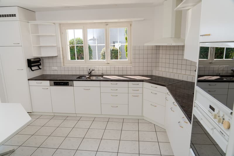Freistehendes Einfamilienhaus mit grosszügigem Garten und Weitsicht (5)