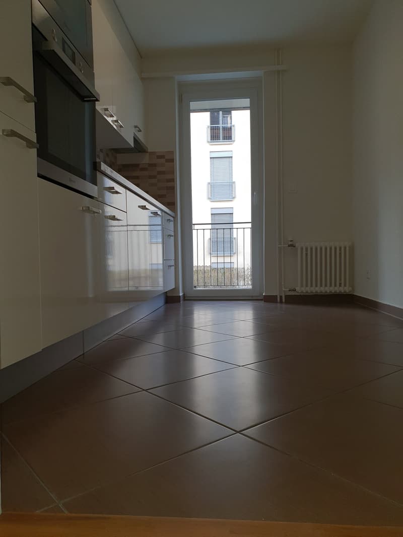 Lichtdurchflutete 3-Zimmerwohnung nähe Zentrum (2)