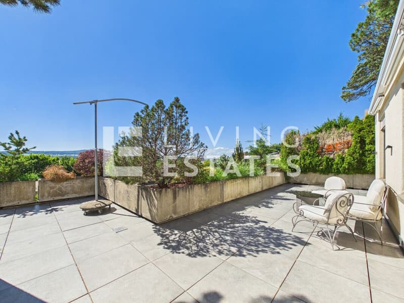 TERRASSENHAUS MIT PANORAMABLICK UND INDIVIDUELLEM LICHTKONZEPT (25)