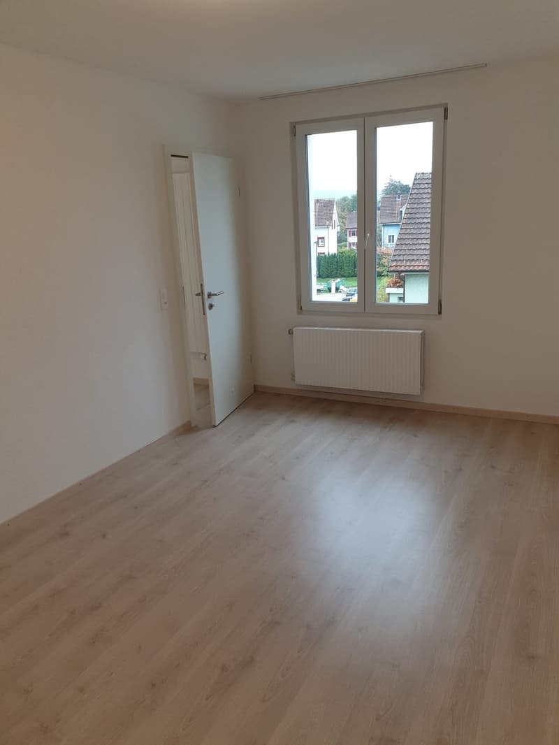 Charming 2-room apartment with balcony (5)