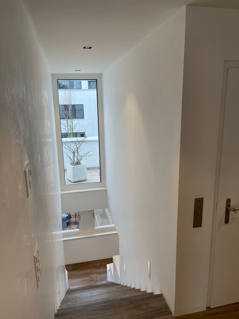 3 1/2 Maisonette Attikawohnung, grosse Sonnenterrassen mit Keller, 2 TG-Plätzen (22)