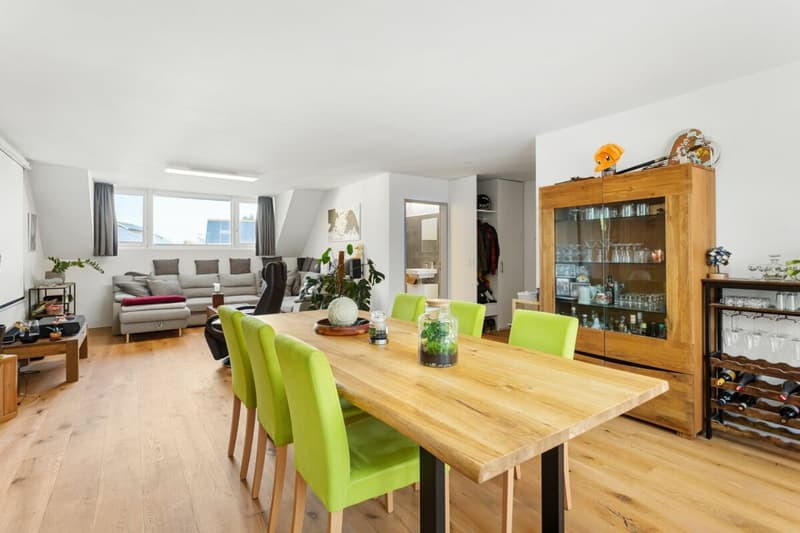 Wohnen mit Charme - neuwertige 4.5-Zimmer-Dachwohnung (5)
