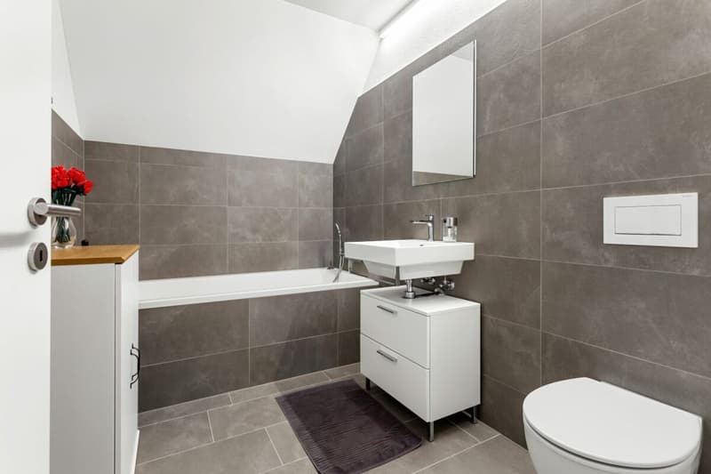 Wohnen mit Charme - neuwertige 4.5-Zimmer-Dachwohnung (4)