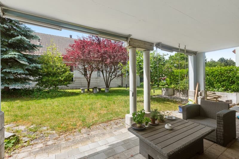 Grosszügige 4.5-Zimmer-Gartenwohnung mit weitläufigem Aussenbereich (3)