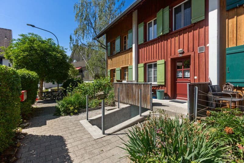 5.5-Zimmer-Reihenhaus zwischen Natur und Stadtnähe (2)