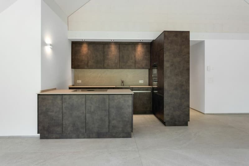 Einziehen und Wohlfühlen - Stilvolle 5.5-Zimmer-Dachwohnung (4)