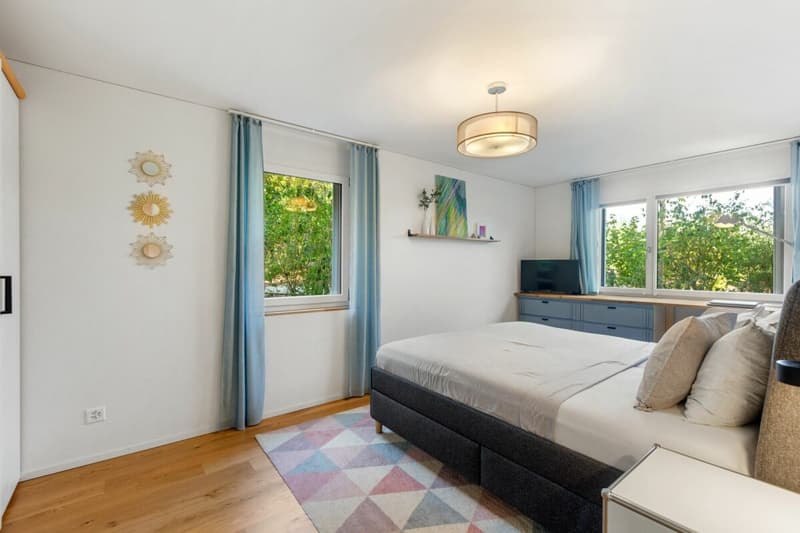 Moderne 4.5-Zimmer-Gartenwohnung mit hochwertigem Ausbau (5)