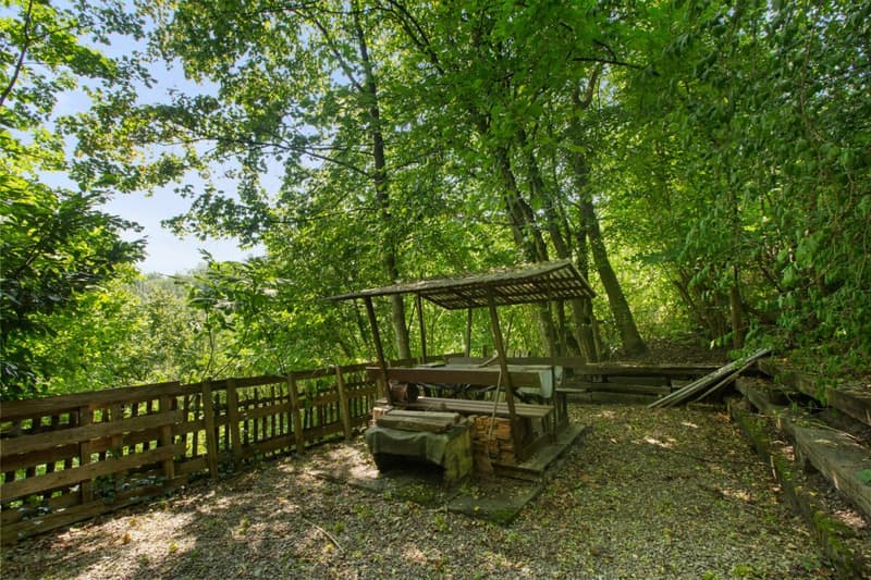 Idyllisches Anwesen mit viel Land & Privatsphäre (18)