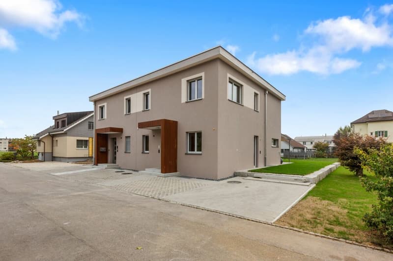 Hochwertige Doppelhaushälfte mit Garten und zwei Abstellplätzen in der Tiefgarage an ruhiger Lage (16)